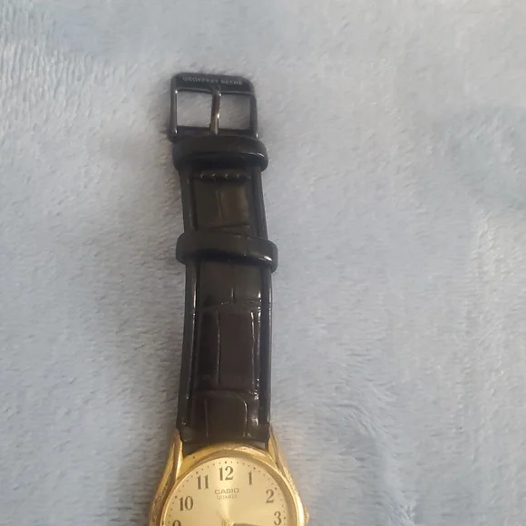 Casio Men Watch , Gold tone Water Resistant ,New Battery - Picture 4 of 12